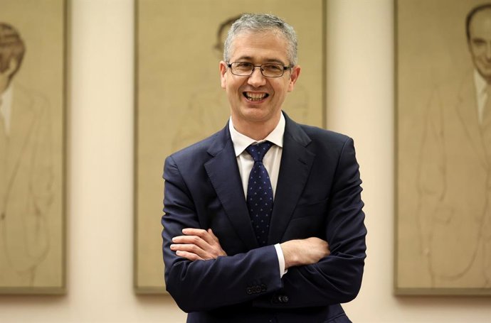 El gobernador del Banco de España, Pablo Hernández de Cos,  en una comisión de Asuntos Económicos y Transformación Digital, a 1 de junio de 2022, en Madrid (España). Esta comisión acoge la comparecencia del Gobernador del Banco de España, Pablo Hernánde