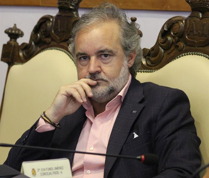 El concejal de Contratación, Control de Servicios Públicos y Proyectos Municipales de Jaén, Francisco Lechuga.