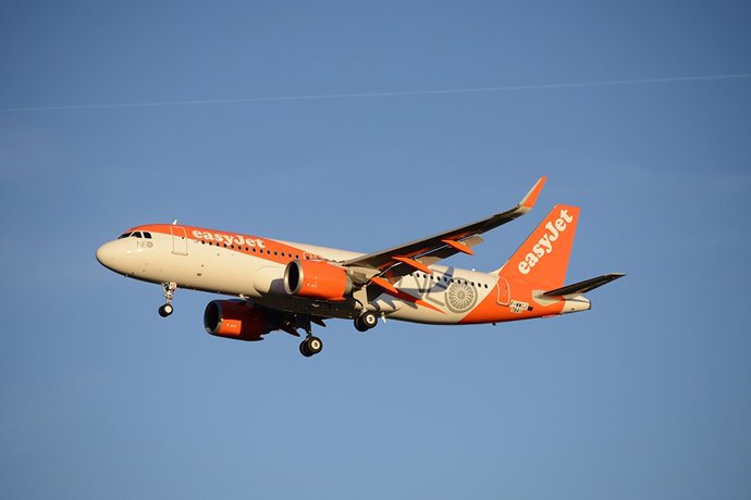 Archivo - Avión de easyJet