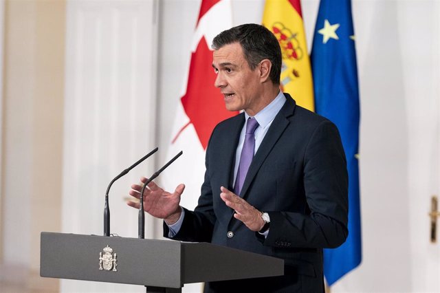 El presidente del Gobierno, Pedro Sánchez, comparece después de su reunión con el primer ministro de Canadá, en el Palacio de La Moncloa, a 30 de junio de 2022, en Madrid (España). 
