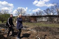 Al menos 19 muertos, entre ellos dos niños, y casi 40 heridos en un bombardeo contra un edificio en Odesa (Ucrania)