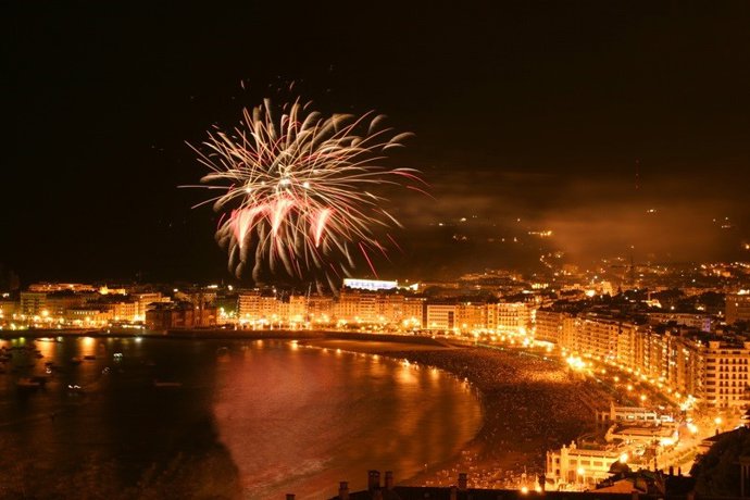 Fuegos artificiales en San Sebastián.