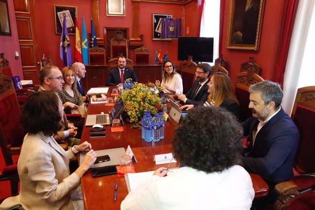 Reunión del Consejo de Gobierno en Villaviciosa.