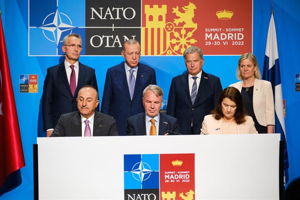 Firma del memorando tripartito entre Turquía, Suecia y Finlandia