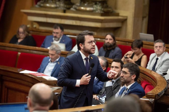 El presidente de la Generalitat, Pere Aragons, interviene durante una sesión plenaria, en el Parlament de Cataluña, a 29 de junio de 2022, en Barcelona, Catalunya (España).