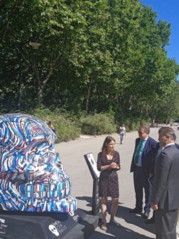 Levi califica de "excepcional" la imagen de Madrid en la Cumbre al mostrar "sus grandes tesoros" en la visita.