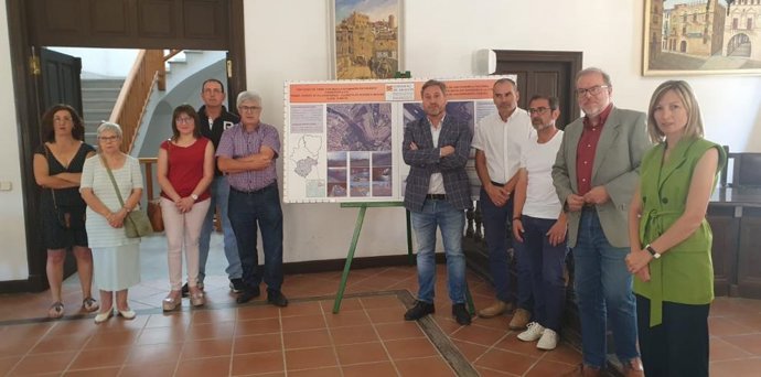 El consejero de Vertebración del Territorio, Movilidad y Vivienda, José Luis Soro, durante la explicación de las obras que comenzarán en otoño.