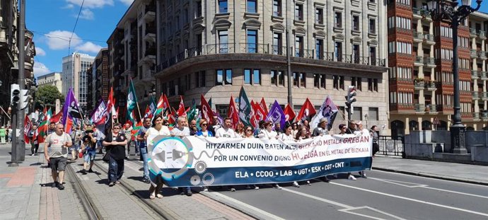 Manifestación en Bilbao de los trabajadores del Metal de Bizkaia en la tercera jornada de huelga.