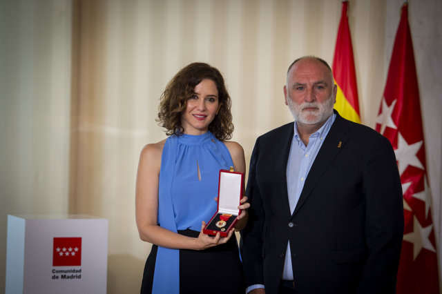 Isabel Díaz Ayuso y el chef José Andrés
