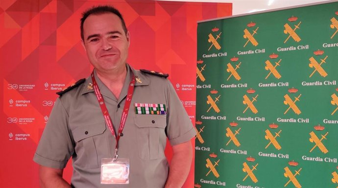 El teniente coronel de la Guardia Civil, jefe del Departamento de Cibercrimen, Juan Sotomayor, tras participar en curso de verano de la UR