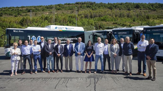 La Mancomunidad de la Comarca de Pamplona comienza el abandono definitivo de combustibles fósiles con 13 nuevas villavesas propulsadas por gas renovable.