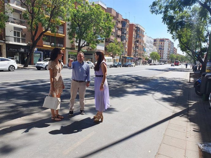 Los concejales Lorenzo López Aparicio y Amelia Velázquez.