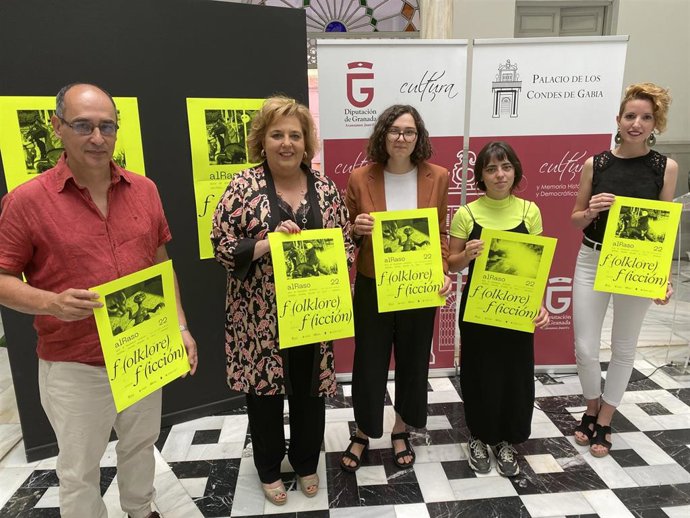 Presentación del proyecto de 'Becas al Raso'.