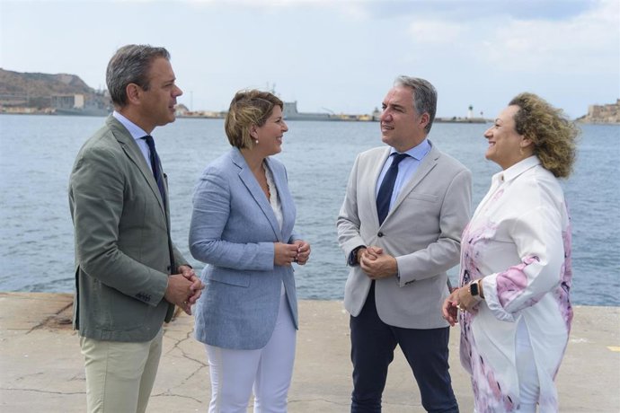 De izquierda a derecha, Marcos Ortuño, Noelia Arroyo, Elías Bendodo y Yolanda Muñoz