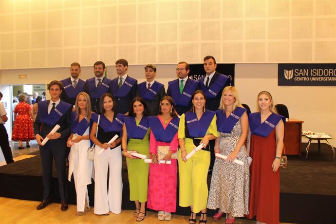 Acto de graduación en el Campus Ceade de Sevilla