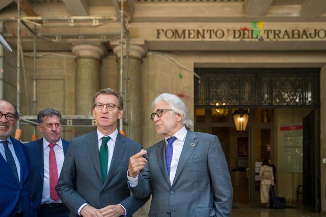 El president de Foment del Treball, Josep Sánchez Llibre, i el president del PP, Alberto Núñez Feijóo, a Barcelona aquest divendres