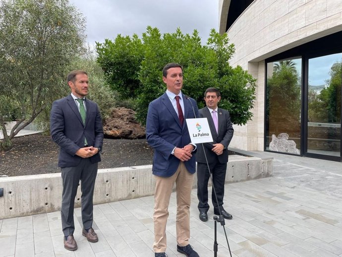 El presidente de la Diputación de Almería y vicepresidente de la Comisión de Diputaciones, Consejos y Cabildos de la FEMP, Javier Aureliano García.