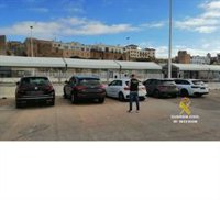 Dos detenidos y dos investigados tras recuperar durante la OPE en Tarifa (Cádiz) cinco vehículos robados