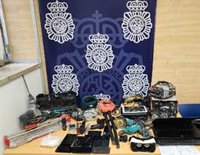 Dos detenidos tras desarticular un punto de venta de droga al menudeo en una vivienda del centro de Málaga