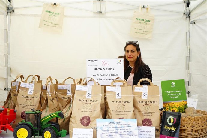 Puesto en una feria comarcal.