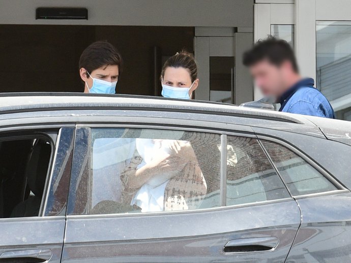 CLAUDIA OSBORNE RECIBE EL ALTA HOSPITALARIA TRAS DAR A LUZ