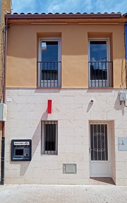El Ayuntamiento de Jaraba instala un cajero automático para ofrecer servicios bancarios a sus vecinos.
