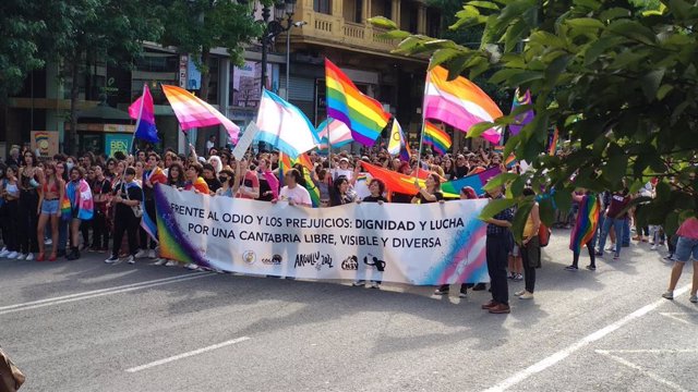 Marcha del Día del Orgullo LGBTI+, en Santander.