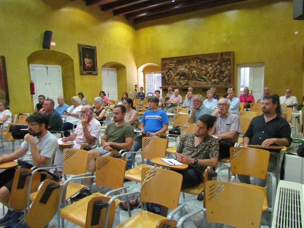 Archivo - El catedrático Francisco Cobo abre el seminario de memoria histórica de San Roque por la represión