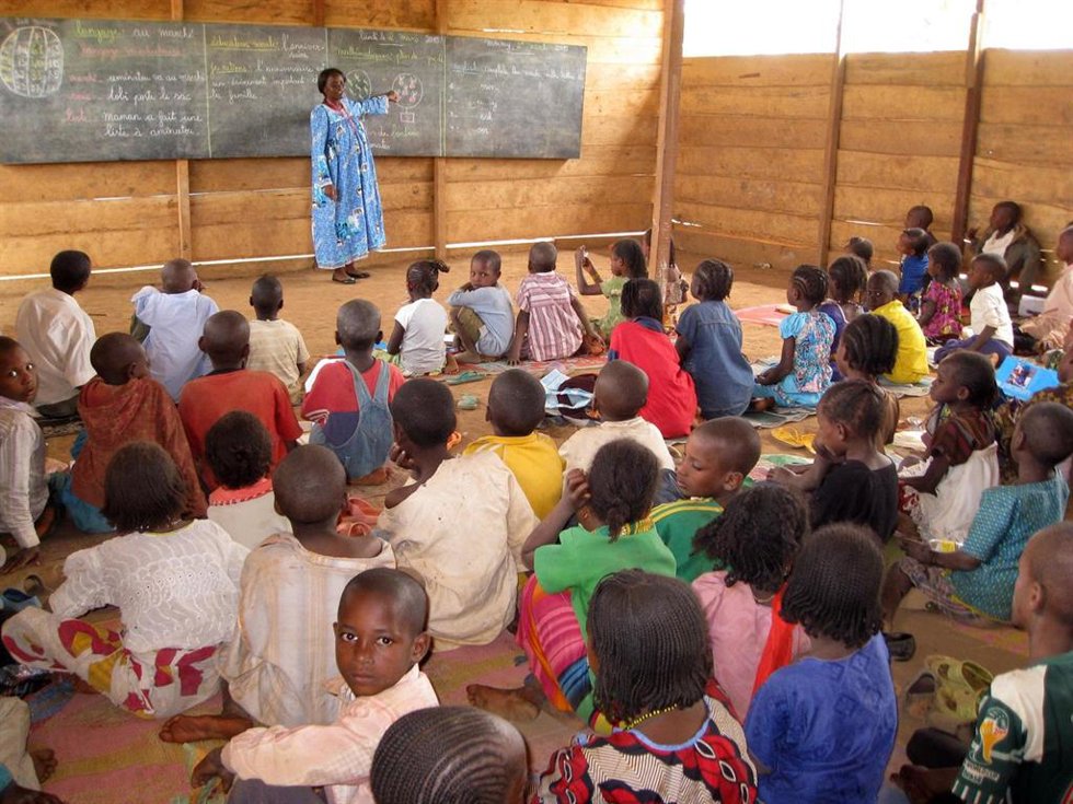 Archivo - Imagen de archivo de niños refugiados nigerianos