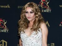 Paulina Rubio, hundida por la muerte de su madre, Susana Dosamantes