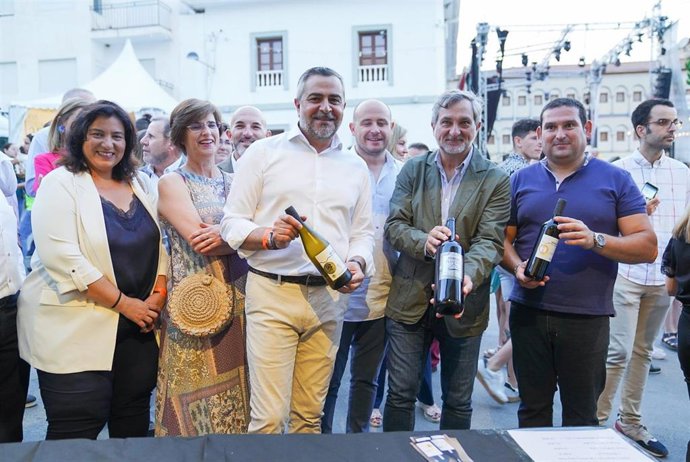 La XXVI Feria del Jamón y Embutidos regresa "llenando de público y calidad" las calles de Serón en Almería