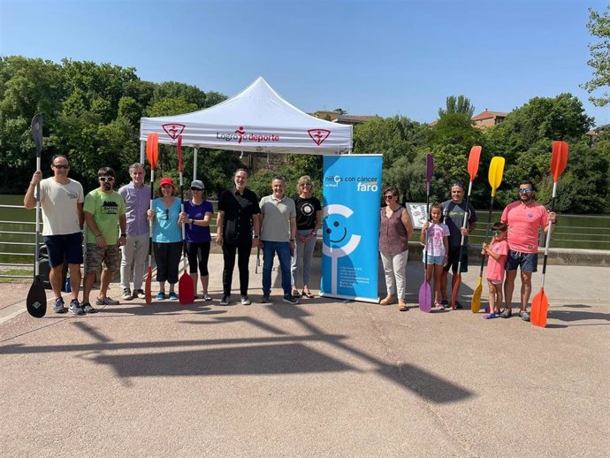 Rafting Rioja Aventura recauda 350 euros para FARO Rioja en su jornada solidaria de kayak
