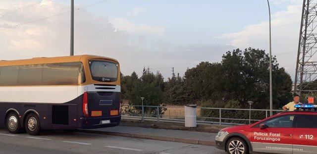 Inmovilizado un autobús en Marcilla (Navarra) después de que los pasajeros avisaran de que el conductor esnifaba droga