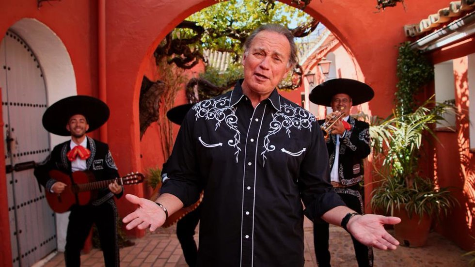 Bertín Osborne protagoniza el spot del verano a golpe de ranchera