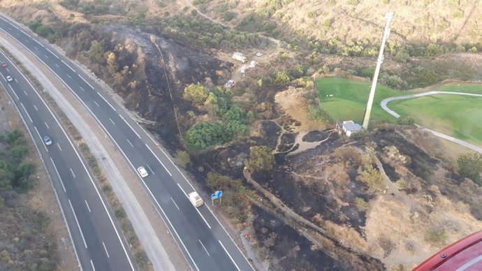 Incendio forestal en Mijas, cerca de la AP-7