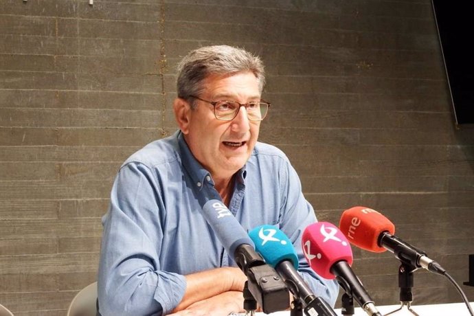 El secretario general de Empleo de la Junta de Extremadura, Javier Luna, valora los datos de paro en junio en la región