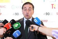Albares afea atribuir responsabilidades sobre la "tragedia" de Melilla "sin saber qué ha ocurrido"