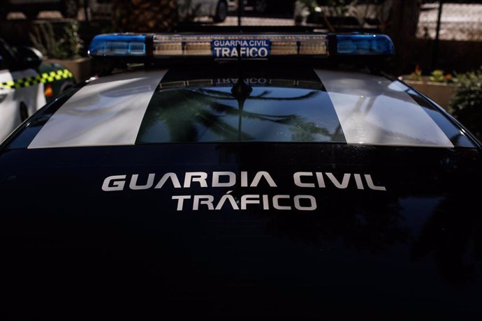 Un vehículo de la Guardia Civil de Tráfico 