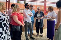 PSOE-A exige a Moreno que "baje el número de alumnos por clase" en vez de "seguir cerrando aulas en centros públicos"