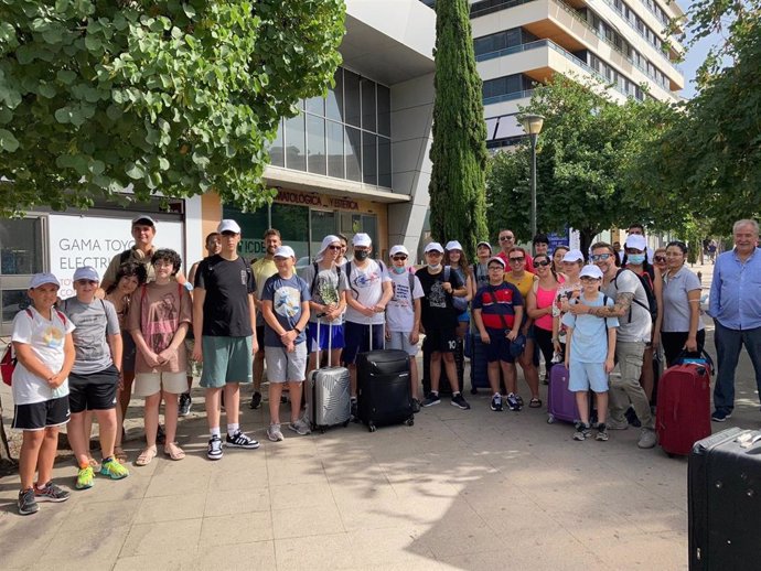 Grupo de jóvenes del campamento de verano de la ONCE en Marbella