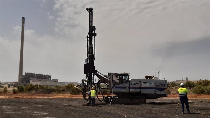 Endesa, a través de su filial renovable EGPE, inicia la construcción de su  primer parque solar en el perímetro