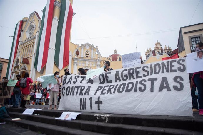 Archivo - Protesta contra las agresiones a periodistas en México