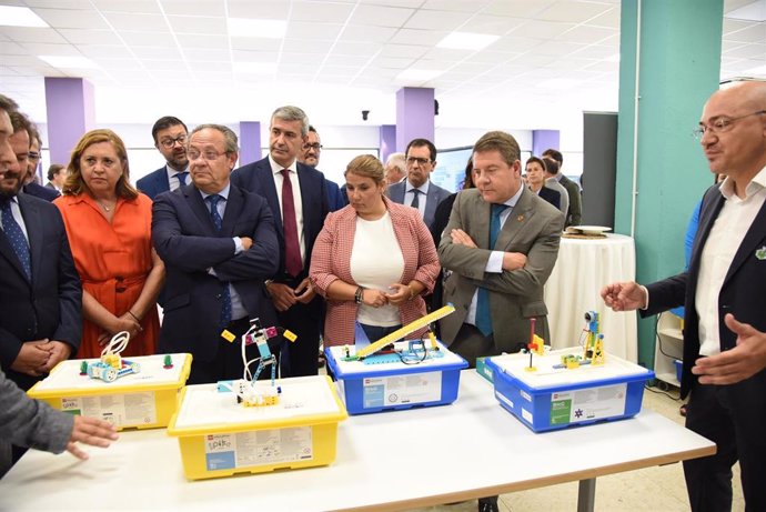 Smart Technologies inaugura  su Centro de Tecnología Aplicada a la Educación en Talavera