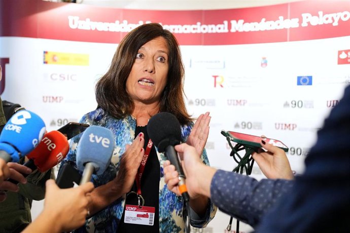 Mar España, directora de la Agencia Española de Protección de Datos, en declaraciones a la prensa en la UIMP