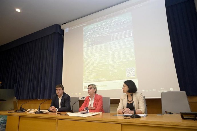 La conselleira do Mar, Rosa Quintana, participa en la inauguración del curso de verano de la UDC 'Os mares tínguense de verde: a UE e a transición ecolóxica e dixital dos mares e océanos'