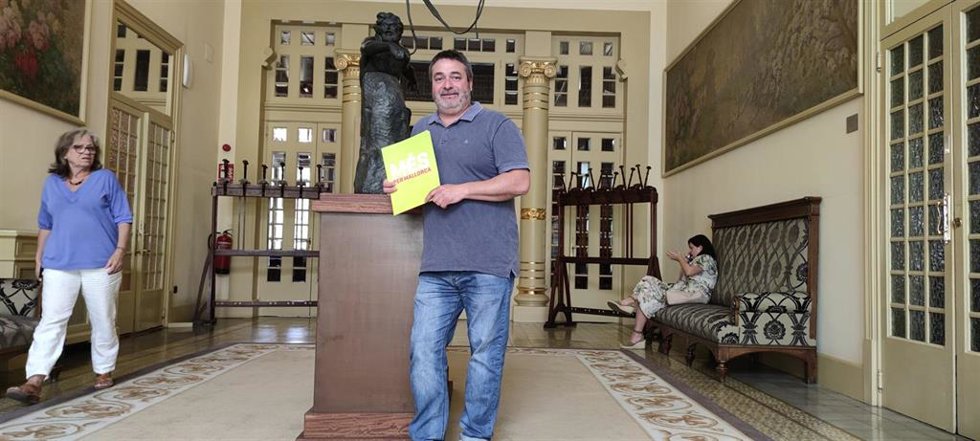 El diputado de MÉS per Mallorca Joan Mas 'Collet', en el Parlament balear.