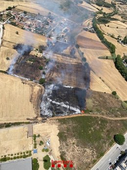 Incendio agrícola en Montcada i Reixac (Barcelona)