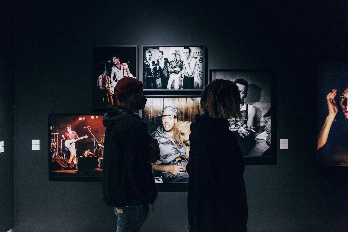 Ampliada Hasta El 30 Septiembre La Exposición Days Of Punk De Michael Grecco En La Térmica De 9150