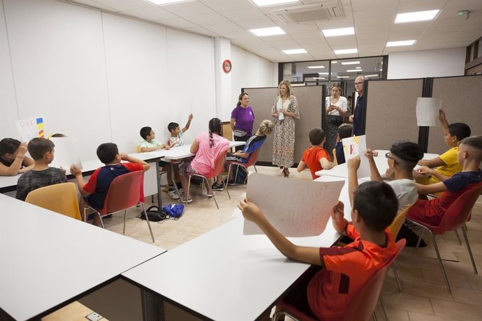Visita a la Asociación Almanjáyar en Familia (ALFA).