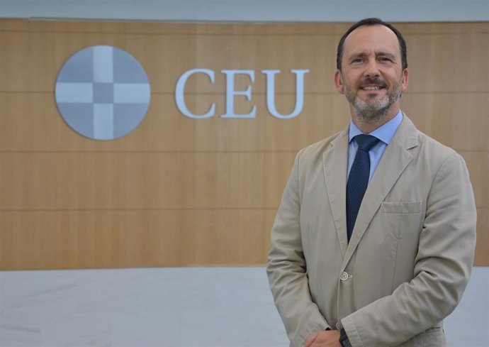 Juan Ignacio de la Fuente, director del CEP-CEU.